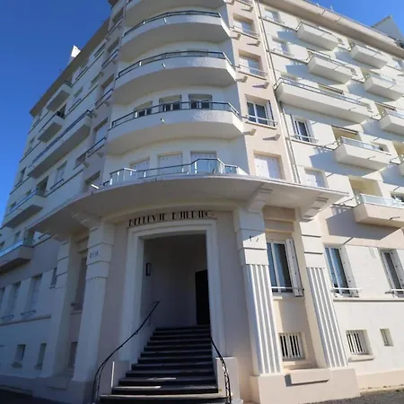 Le Bellevue Building By Tranquil At Apartmán